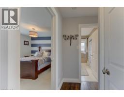 96 KING Street E - 26