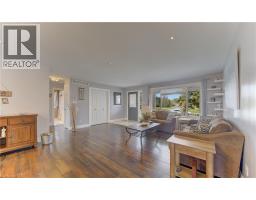 96 KING Street E - 5