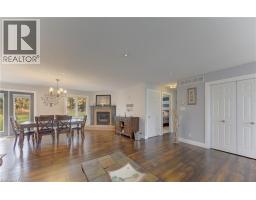 96 KING Street E - 7