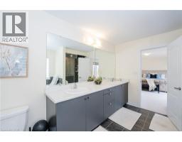22 OAKTREE Drive - 25