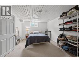 16 MACCOLL Place - 16