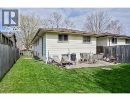 16 MACCOLL Place - 22