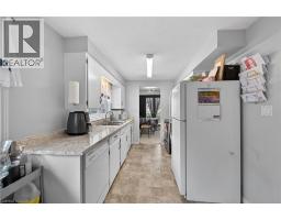 16 MACCOLL Place - 5