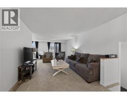 16 MACCOLL Place - 9