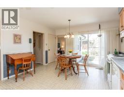 70 INWOOD Crescent - 16