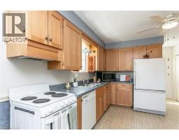 70 INWOOD Crescent - 19