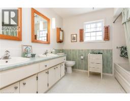 70 INWOOD Crescent - 35