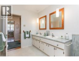 70 INWOOD Crescent - 37