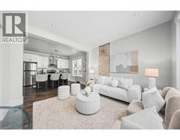 11 HEINS Avenue - 10