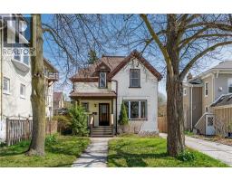 11 HEINS Avenue - 2