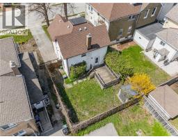 11 HEINS Avenue - 36