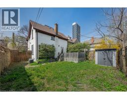 11 HEINS Avenue - 37