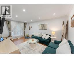 32 DONLY Drive N - 10