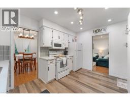 32 DONLY Drive N - 16