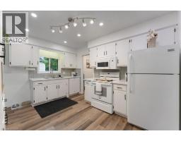 32 DONLY Drive N - 17