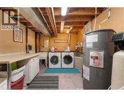 32 DONLY Drive N - 32