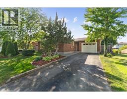 32 DONLY Drive N - 5