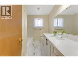 402 LAKEVIEW Drive - 15