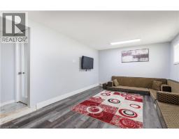 18 SILVERDALE Crescent - 20
