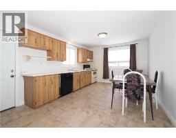 10 BALFOUR Crescent - 10