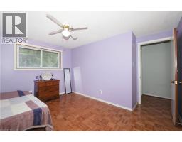 10 BALFOUR Crescent - 20