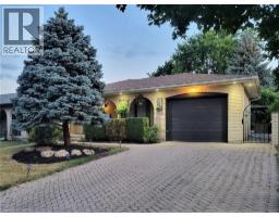 147 MURIEL Crescent - 1