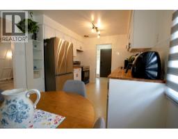 147 MURIEL Crescent - 13
