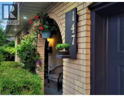 147 MURIEL Crescent - 2