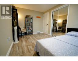 147 MURIEL Crescent - 21