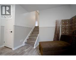 147 MURIEL Crescent - 24