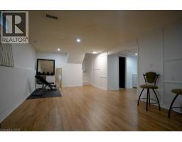 147 MURIEL Crescent - 31
