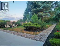 147 MURIEL Crescent - 38
