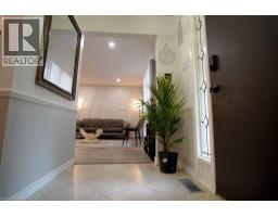 147 MURIEL Crescent - 4