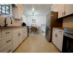 147 MURIEL Crescent - 9