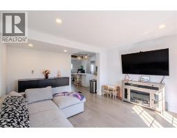 37 QUEEN Street - 33