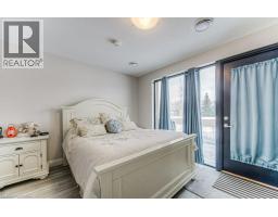 5 WAKE ROBIN Drive UnitNo. 107 - 27