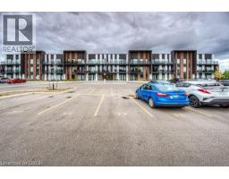 5 WAKE ROBIN Drive UnitNo. 107 - 3