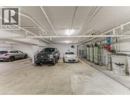 5 WAKE ROBIN Drive UnitNo. 107 - 33