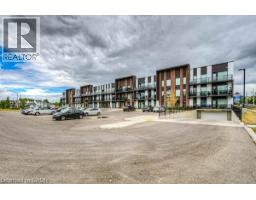 5 WAKE ROBIN Drive UnitNo. 107 - 4