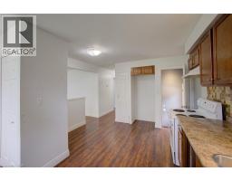 46 ELMWOOD Avenue - 12
