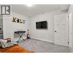 11 KEBA Crescent - 33