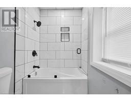 16 WEBLING Street - 13