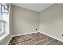 16 WEBLING Street - 17