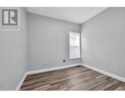 16 WEBLING Street - 20