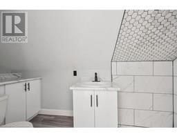 16 WEBLING Street - 22