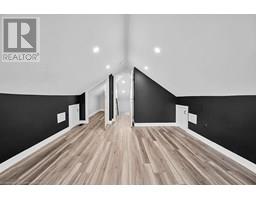 16 WEBLING Street - 25