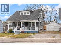 108 NELSON Street E - 2