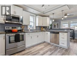 108 NELSON Street E - 8