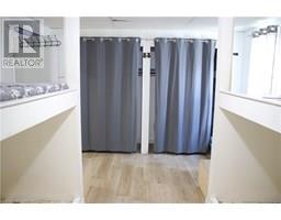 665 LAKESHORE Road - 6
