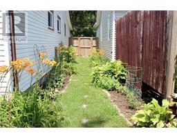 665 LAKESHORE Road - 8